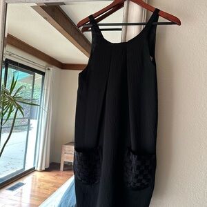 Elegant Black Sleeveless Dress
